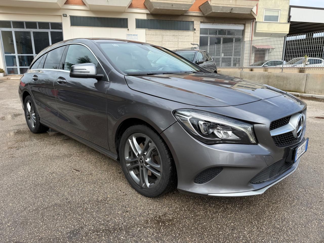 Mercedes-benz CLA 180 d Premium