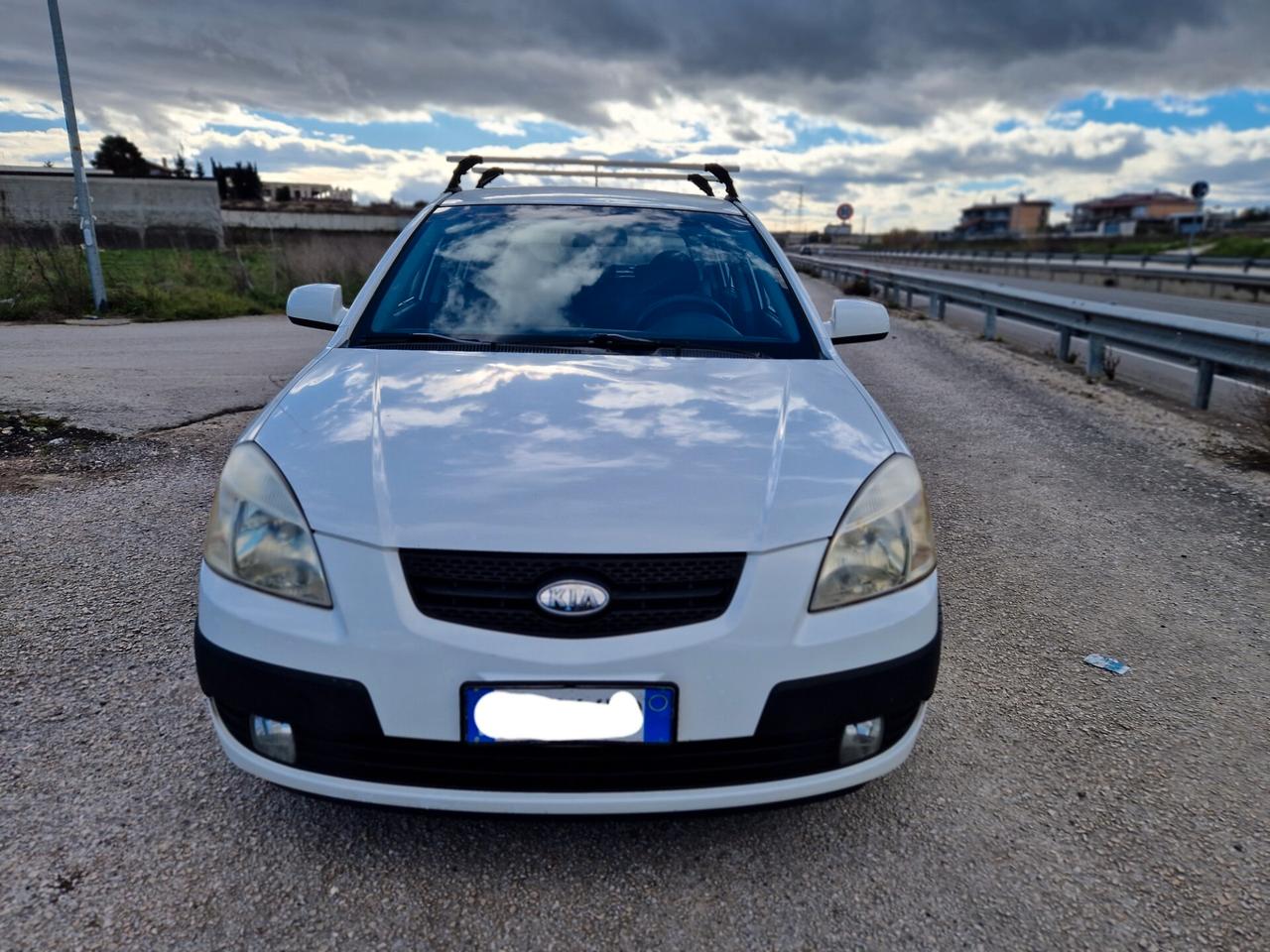 Kia Rio 1.5 16V CRDi 5p. EX Challenge