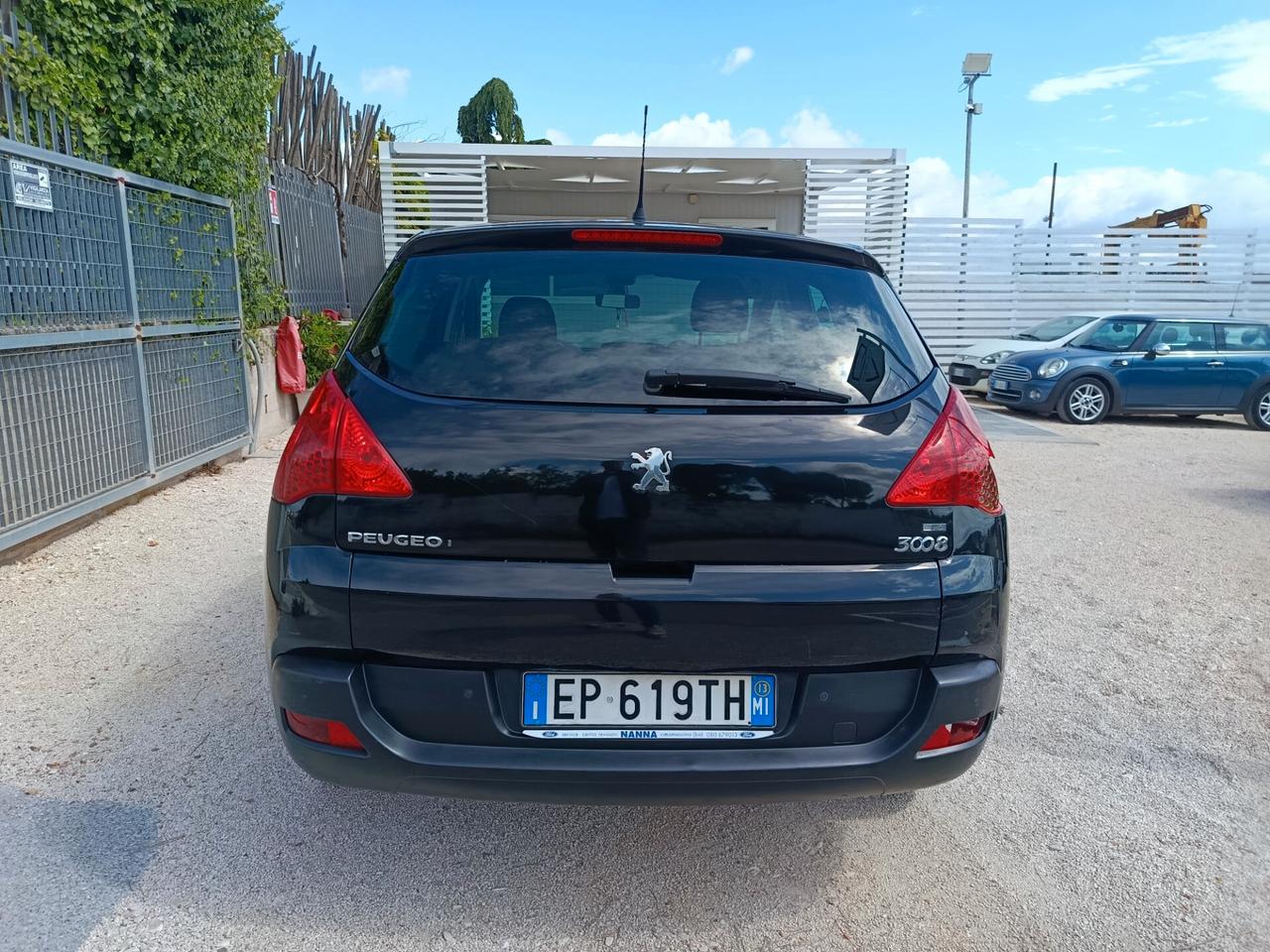 Peugeot 3008 1.6 e-HDi 115CV cambio robotizzato S.&S. Business