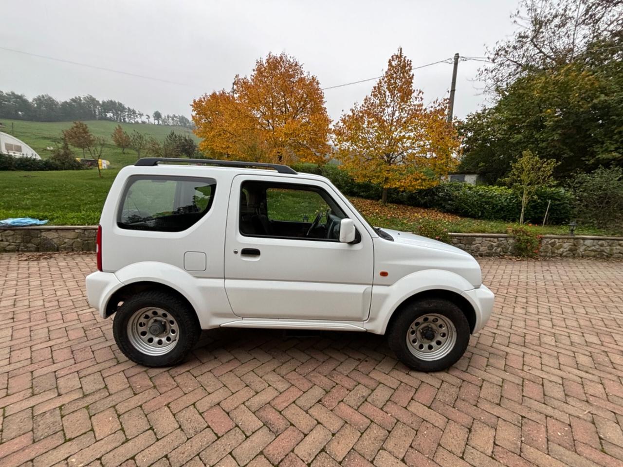 Suzuki Jimny 1.3i 16V cat 4WD JLX