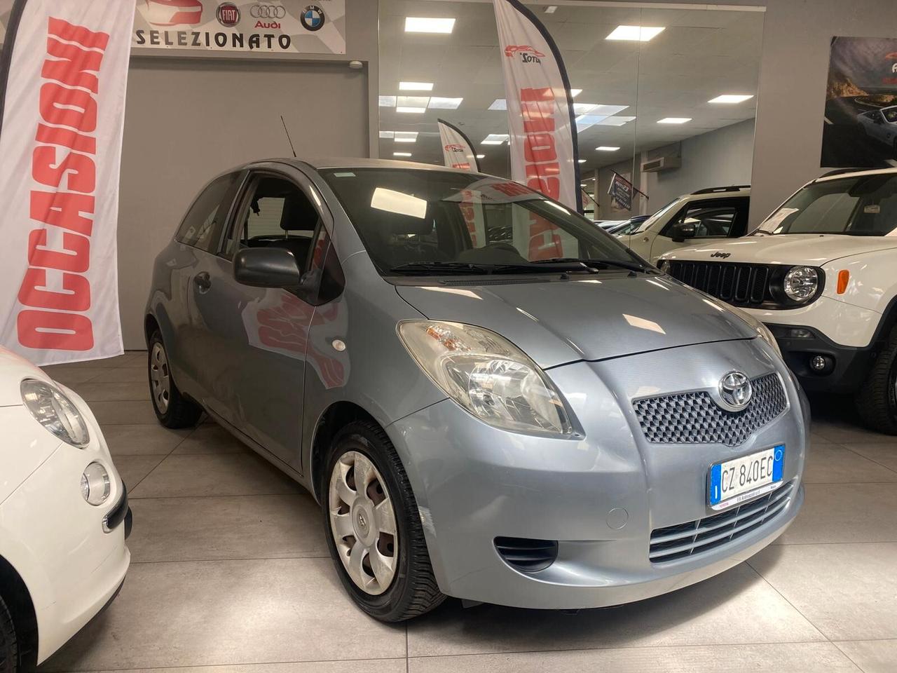 Toyota Yaris 1.0 3 porte