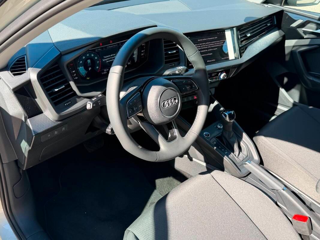 Audi A1 30 1.0 tfsi Identity Contrast 116cv s tronic PROMO