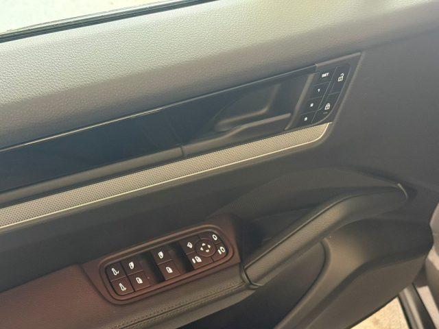 PORSCHE Cayenne Coupé 3.0 V6