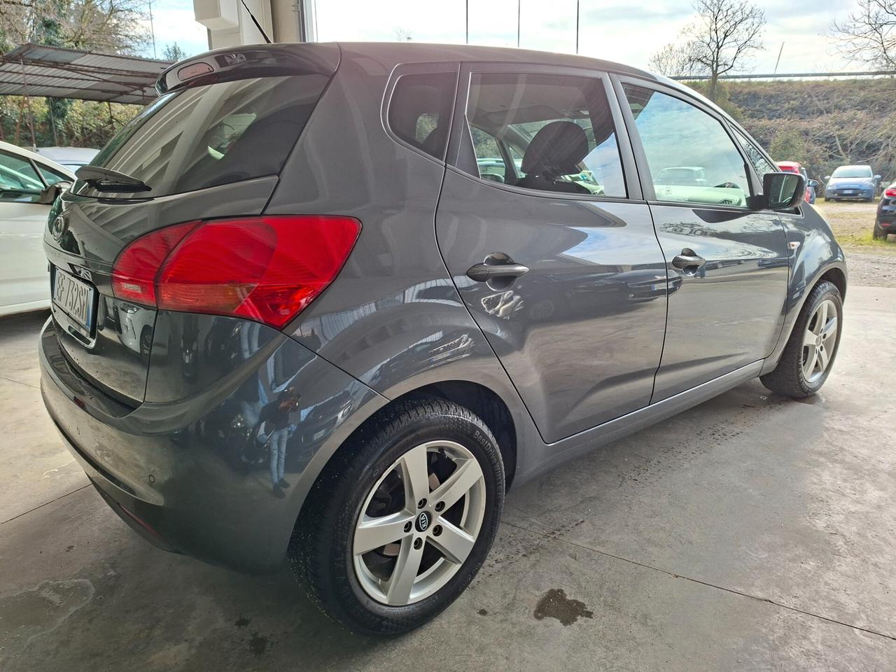 Kia Venga 1.4 EURO 5 / NEOPATENTATI / UNIPROPRIETARIO