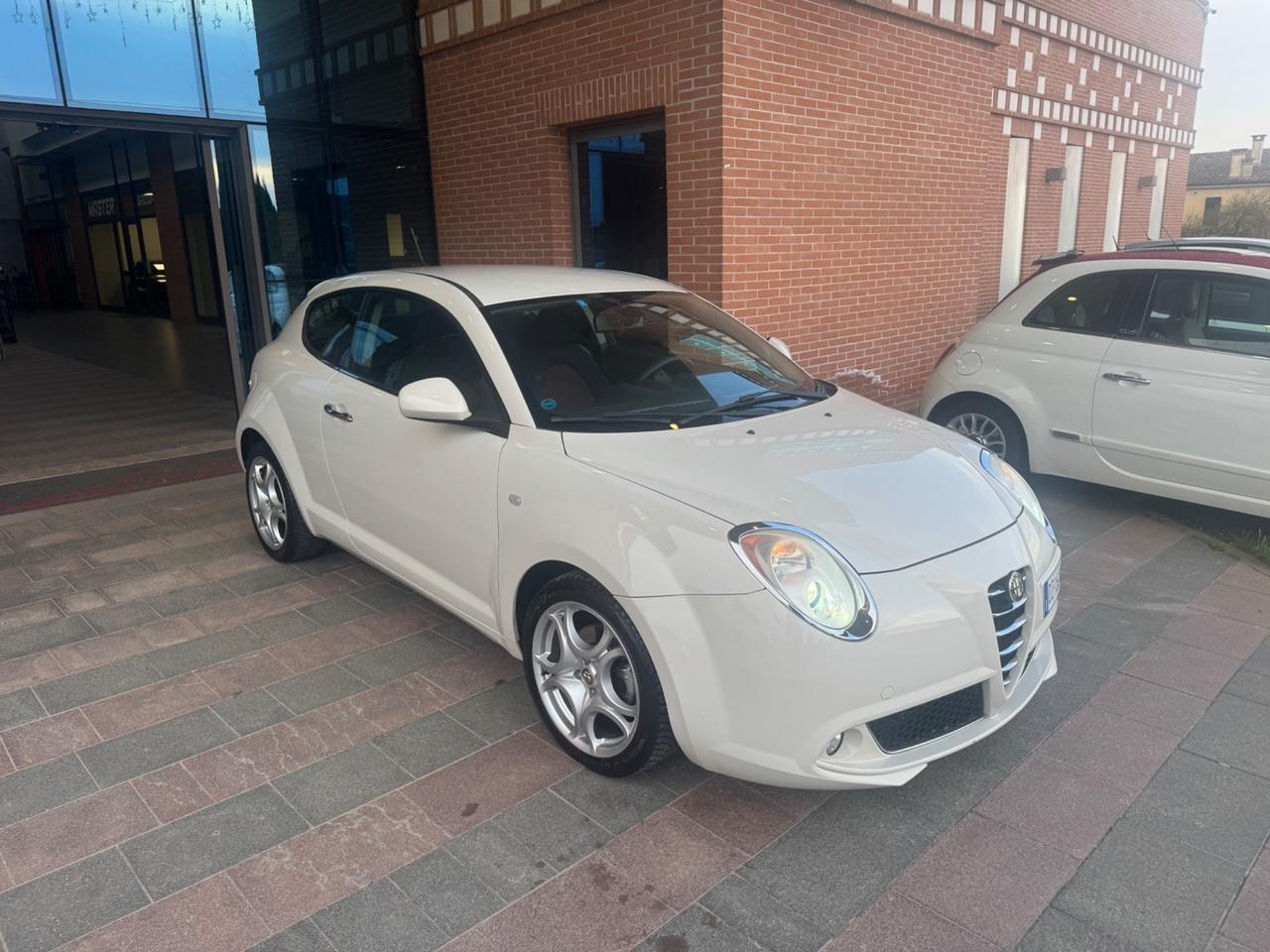 Alfa Romeo MiTo 1.3 JTDm 16V 90 CV Distinctive Sport Pack
