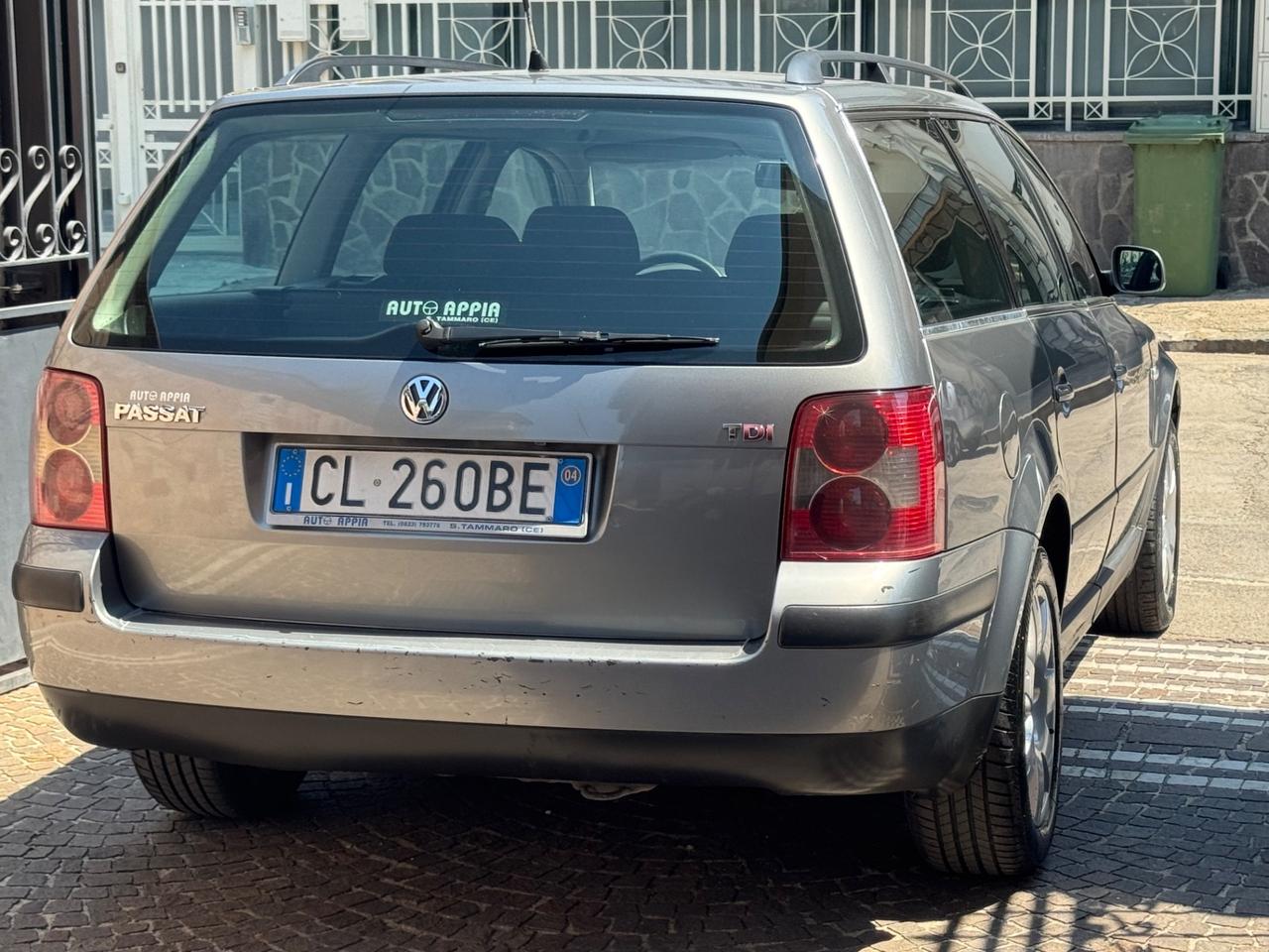 Volkswagen Passat 1.9 TDI/130 CV cat Var. H.line