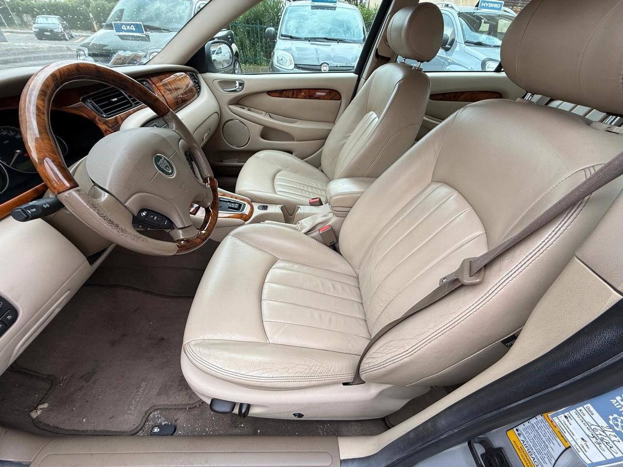 Jaguar X-Type 2.5 V6 24V cat Executive *AUTOMATICA/4x4/PELLE/NAVI*