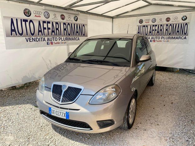 Lancia ypsilon 12 benzina 69 cavalli con 70 mila