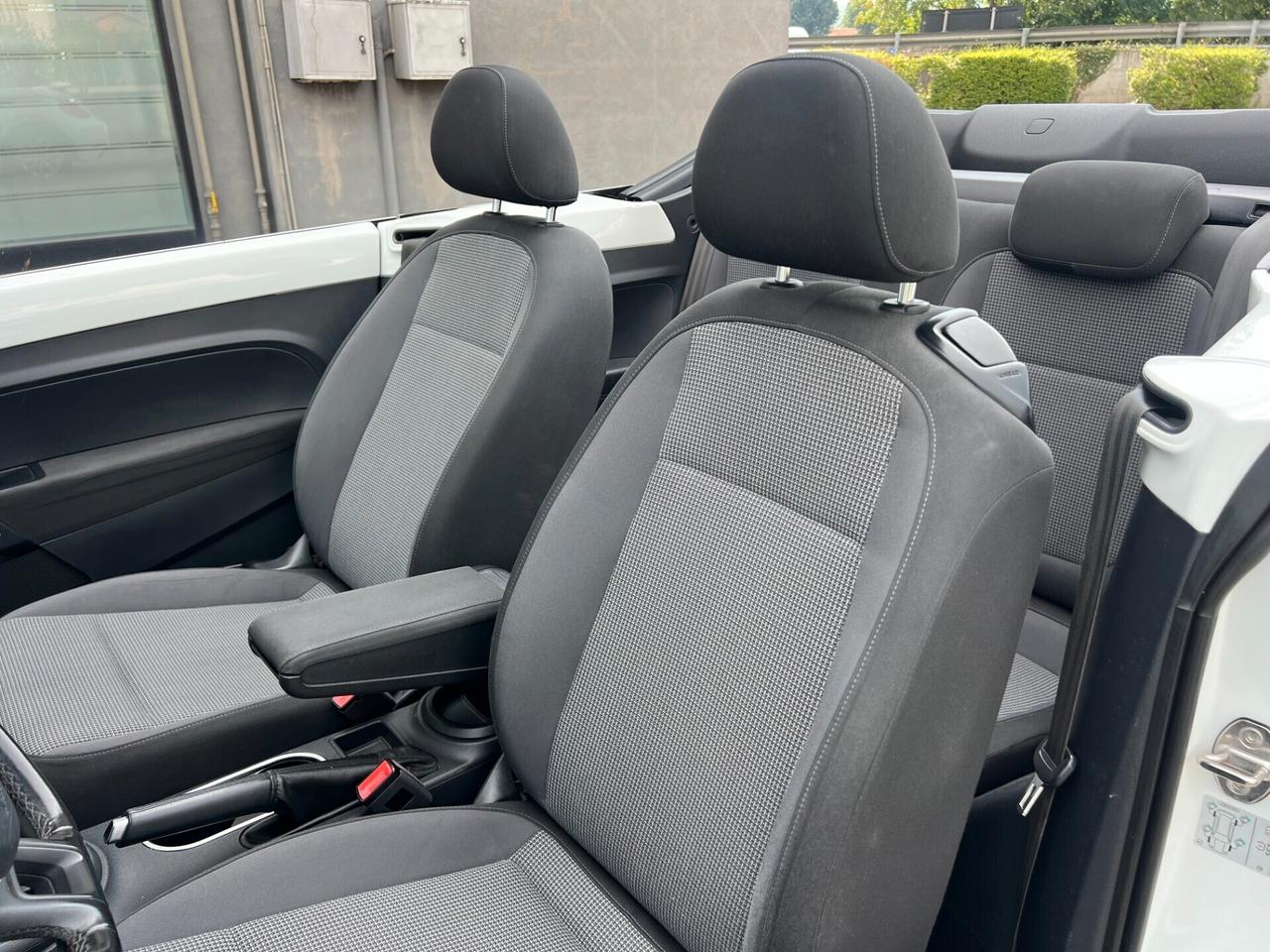 VW Maggiolino 1.2 TSI CABRIO Design BlueMotion Technology/UNIPROP