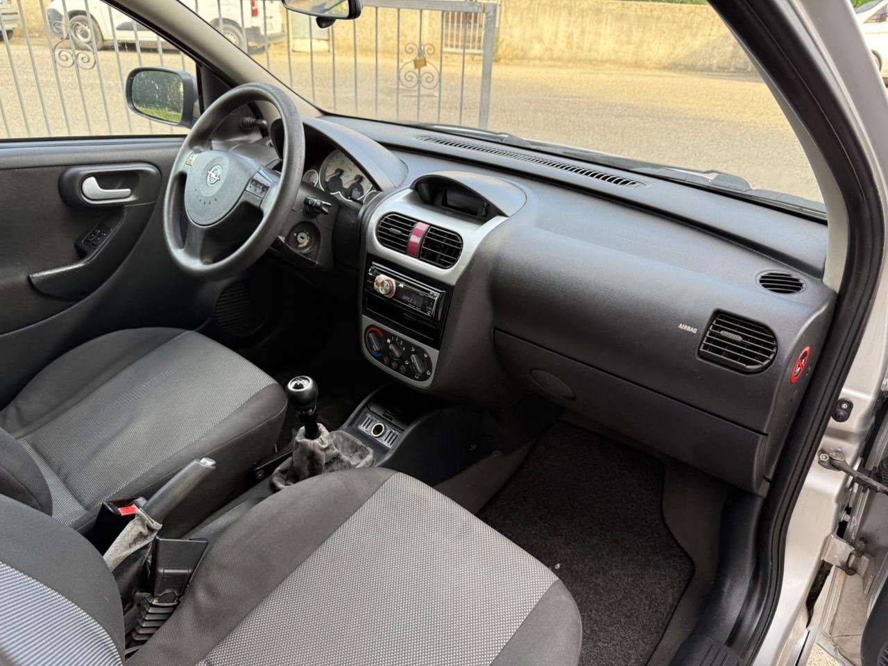 Opel Corsa 1.2 5 porte Cosmo 2006 no blocchi città