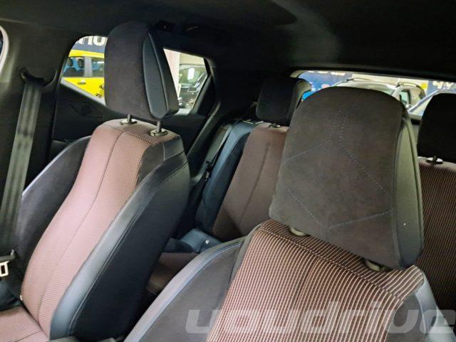 DS AUTOMOBILES DS 3 Crossback BlueHDi 130 aut. Ines De La Fressange KM 98.200