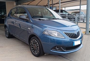 Lancia Ypsilon 1.0 FireFly 5 porte S&S Hybrid Platino