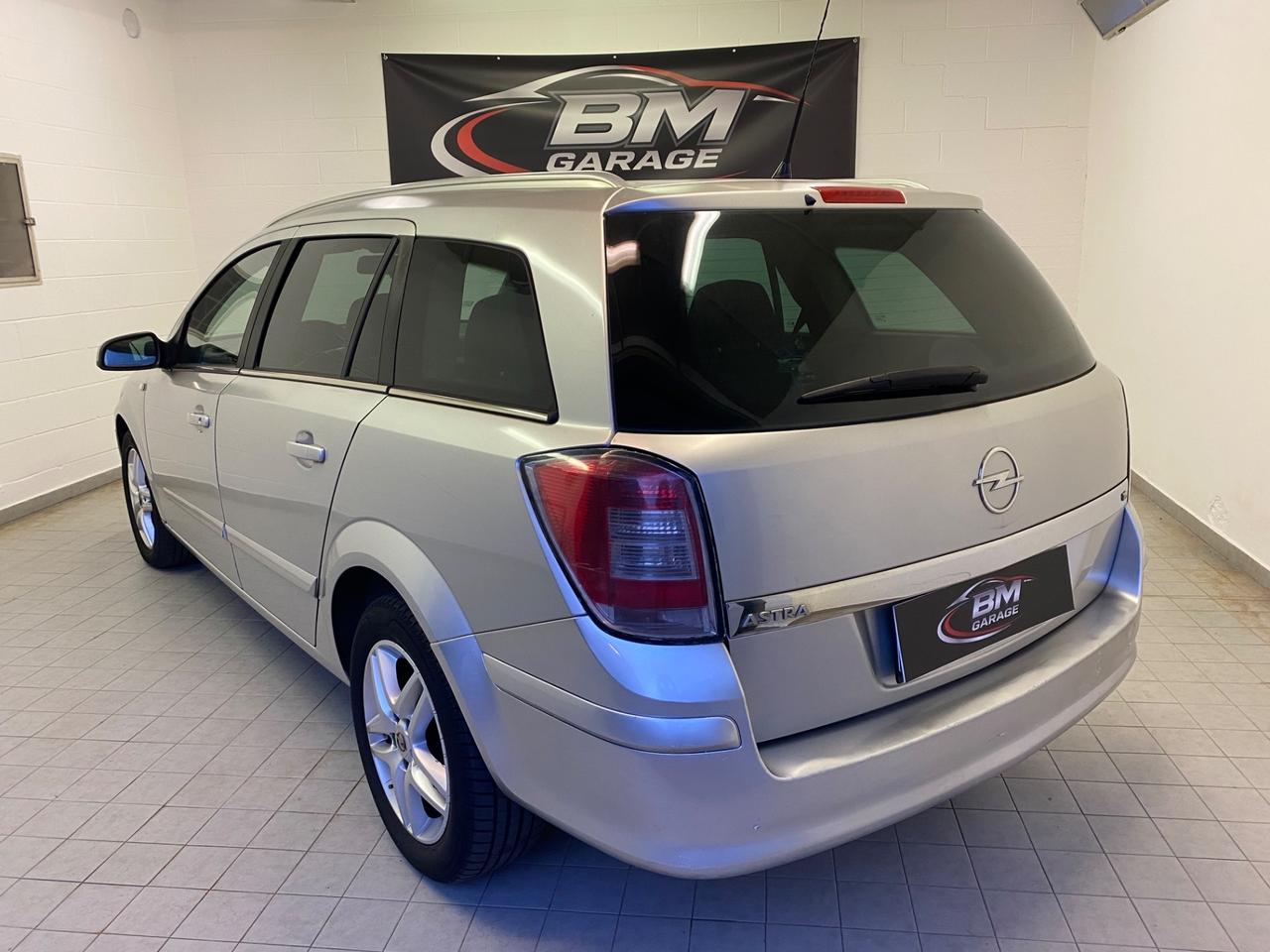 Opel Astra 1.6 16V VVT Station Wagon Cosmo