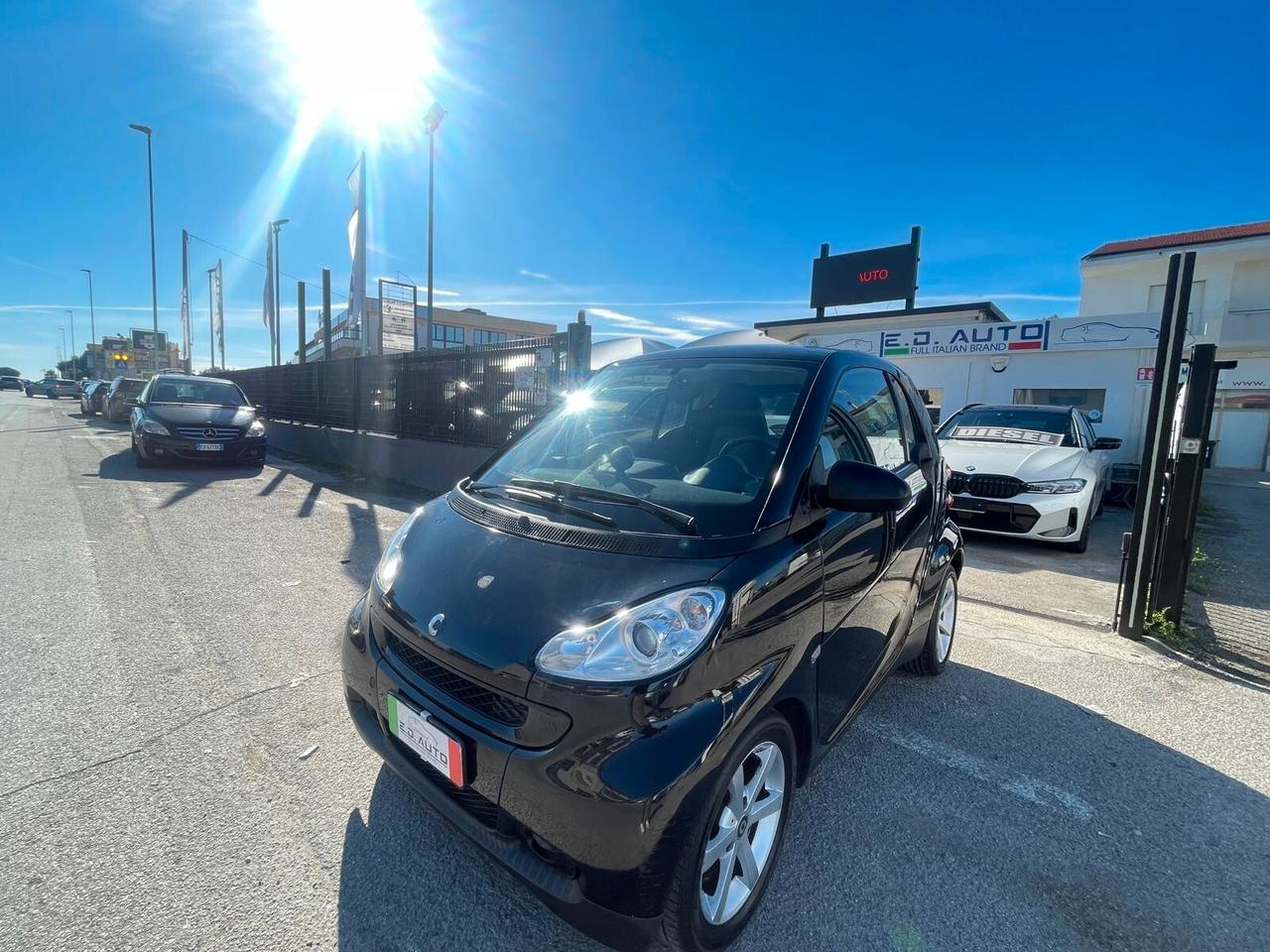 Smart ForTwo 1000 62 kW coupé passion