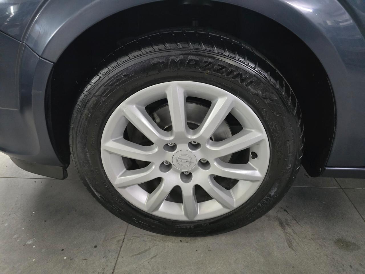 OPEL ASTRA COSMO 1.3 M-JET 5 PORTE PERFETTA