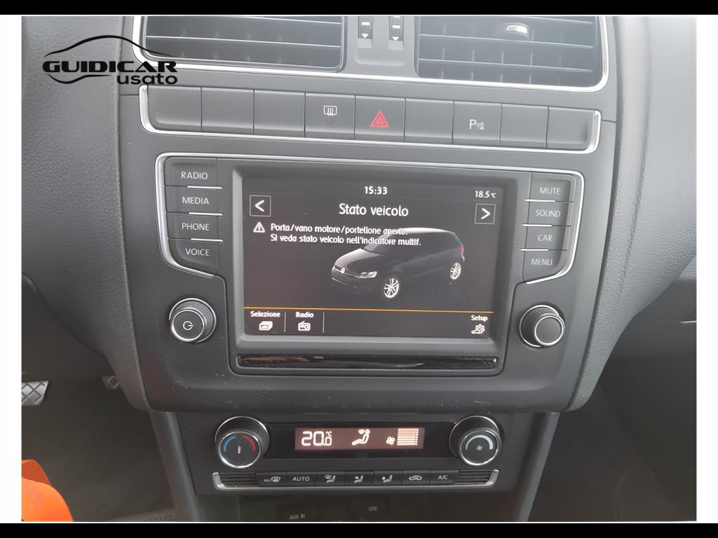 VOLKSWAGEN Polo V 2014 - Polo 5p 1.0 mpi Comfortline 75cv