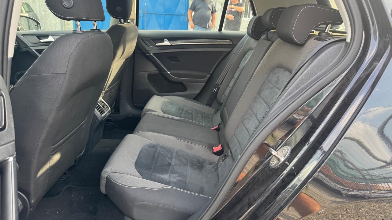 Volkswagen Golf 2.0 TDI DSG 5p. Highline -2014