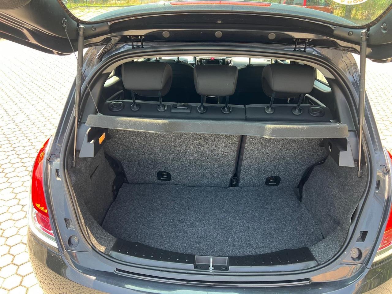 Lancia Ypsilon 1.2 69 CV 5 porte GPL Ecochic Unyca