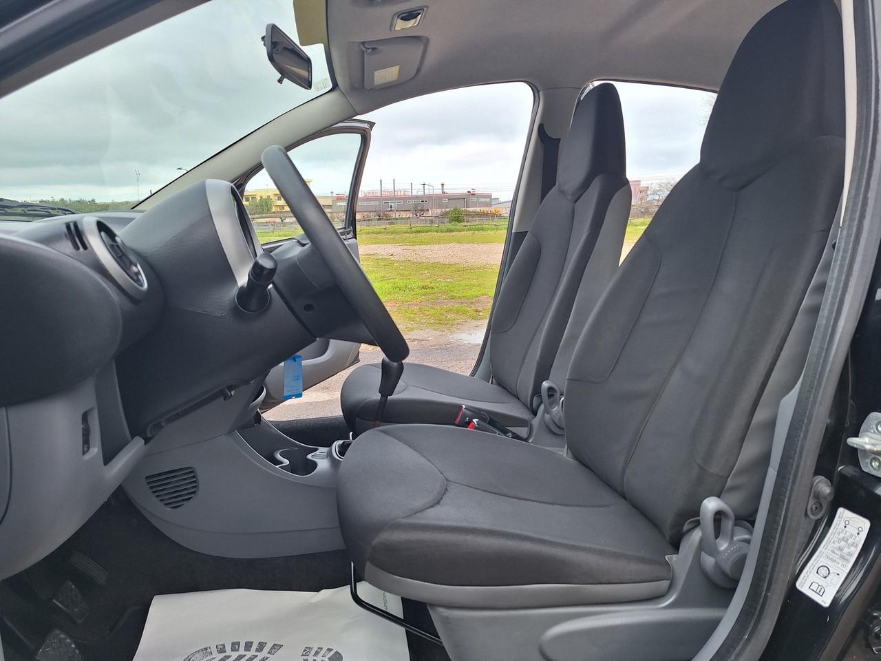 Toyota Aygo 1.0 VVT-i 5 porte Active 2012