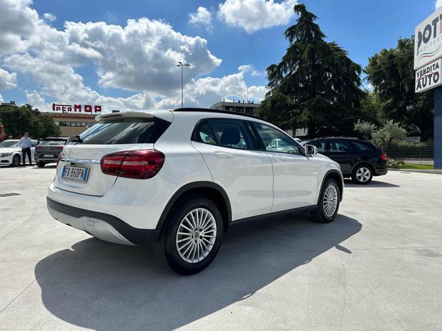 MERCEDES-BENZ GLA 180 Sport