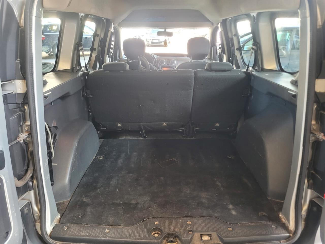 Dacia Dokker 1.5 dCI AUTOCARRO CON POSTI