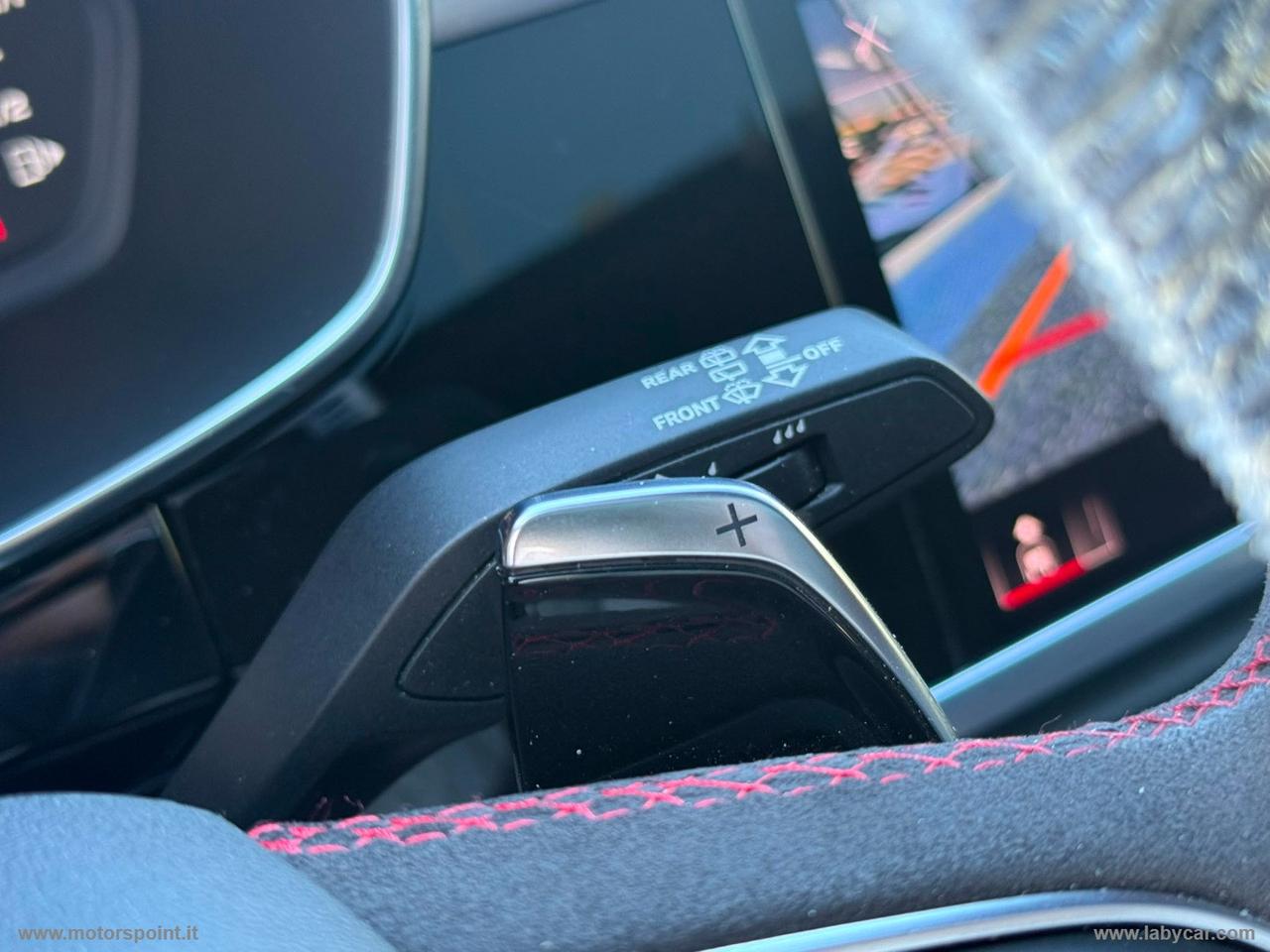 AUDI RS Q3 quattro S tronic