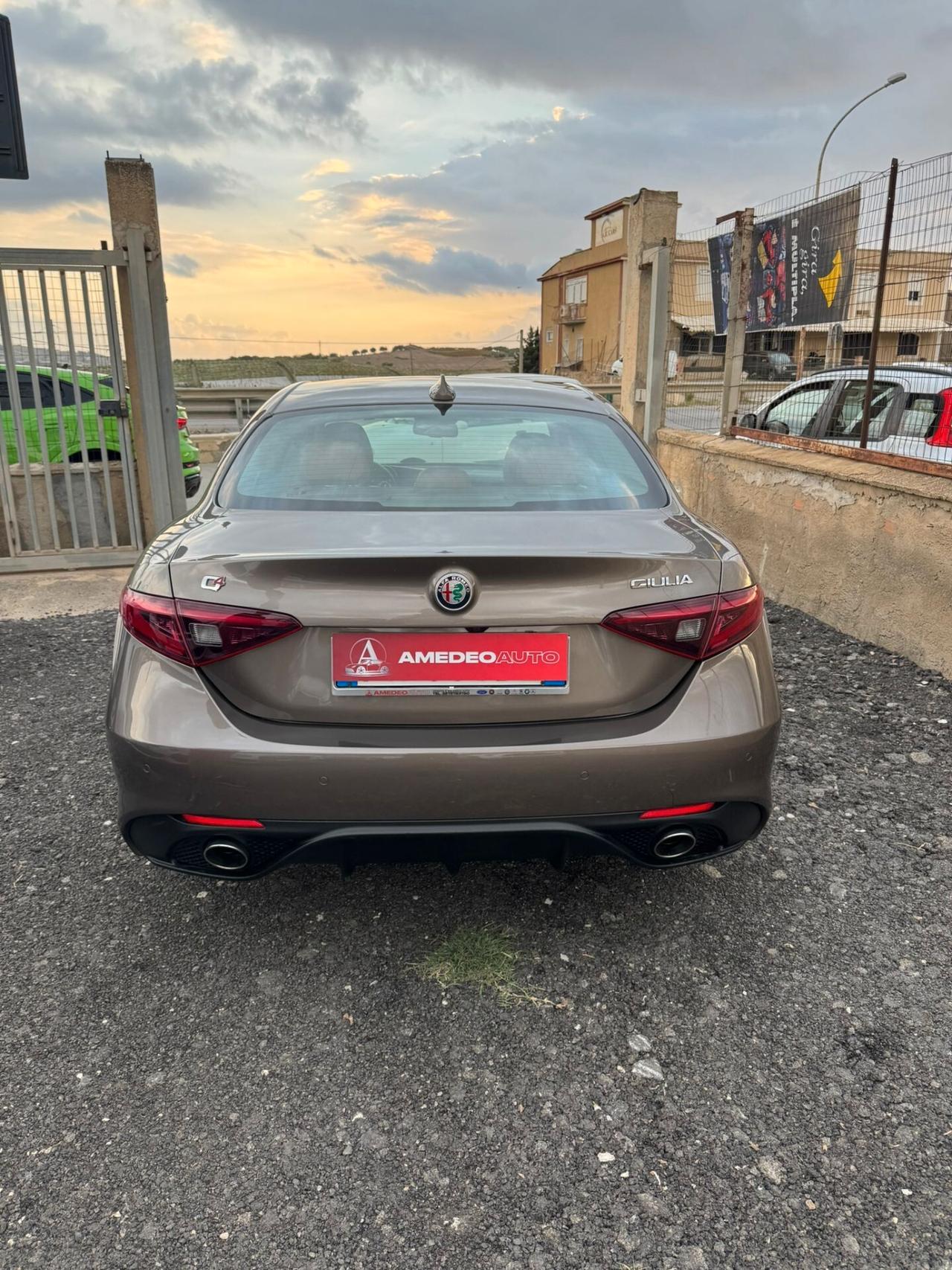 Alfa Romeo Giulia 2.2 Turbodiesel 210 CV AT8 AWD Q4 Veloce