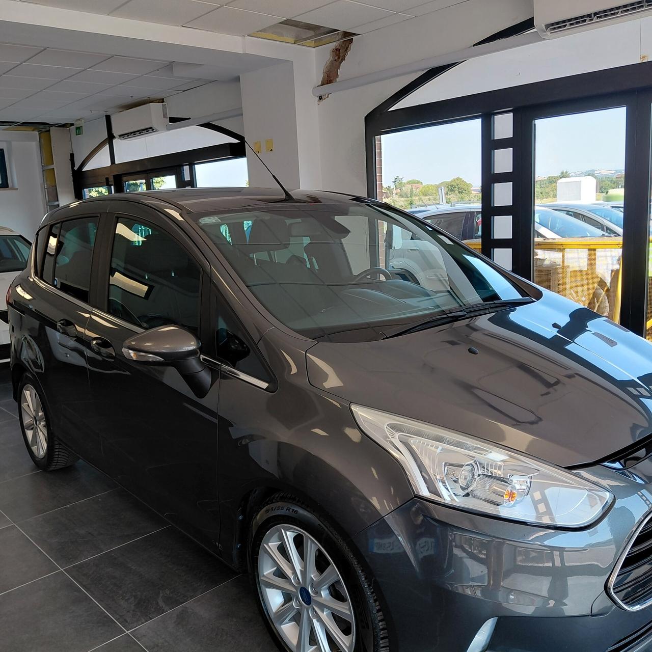 FORD B.MAX ANNO 2016 DS 1.5 ADATTA NEOPATENTATI KM 132 MILA