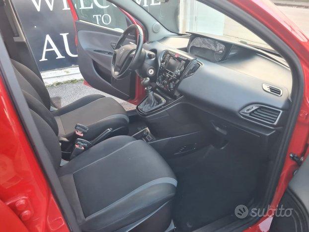 Lancia Ypsilon 1.2 69 CV 5 porte GPL Ecochic Gold