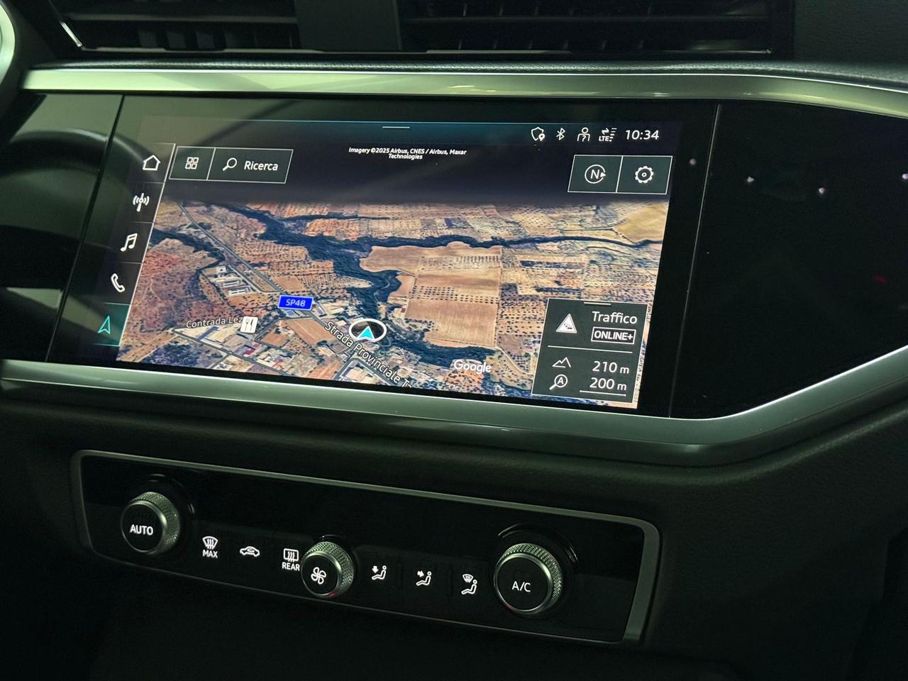 Audi Q3 Identity Black 2.0 35 TDI #8438