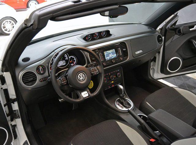 VOLKSWAGEN Maggiolino Cabrio 2.0 TDI DSG Sport R-Line-Xenon-Navi-Pdc