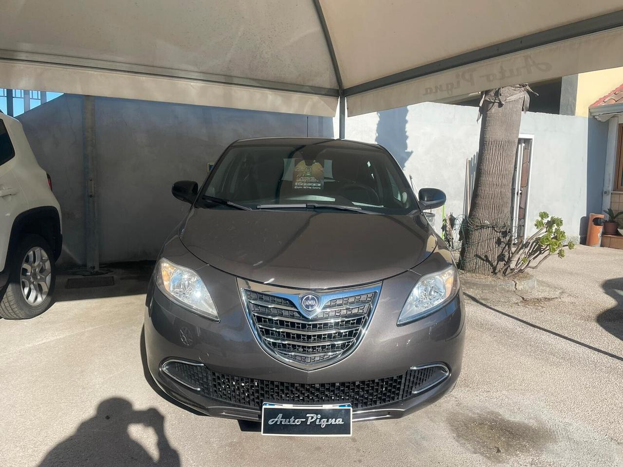 Lancia Ypsilon 0.9 TwinAir 85 CV Platinum automatica