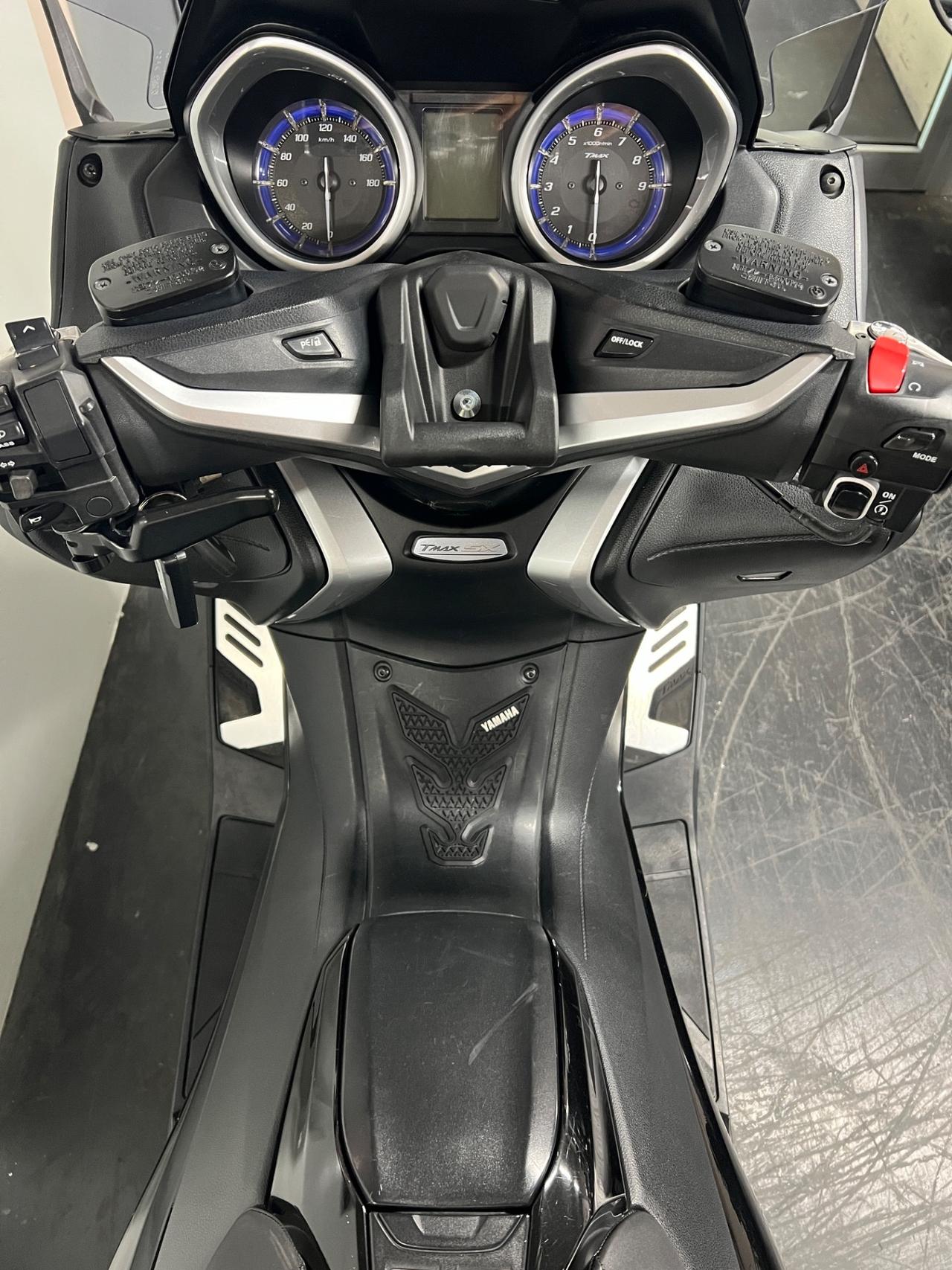 Yamaha TMAX 530 SX