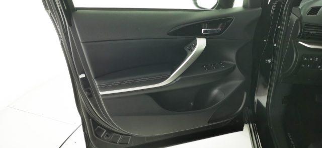 MITSUBISHI Eclipse Cross 2.4 MIVEC 4WD PHEV Instyle SDA Pack 0