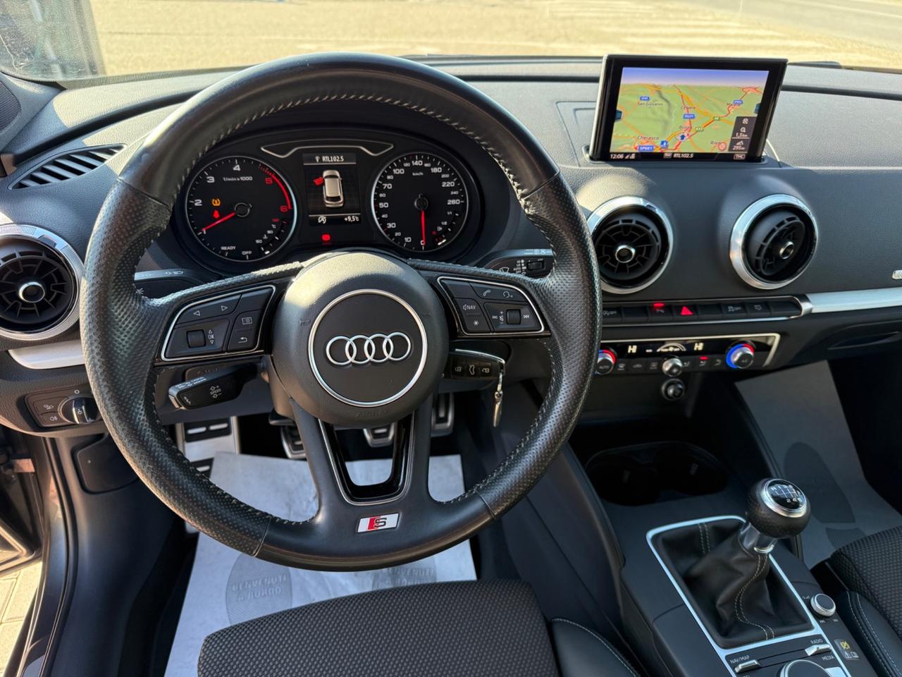 Audi A3 SPB 1.6 TDI 116 CV S-LINE -NAVI-