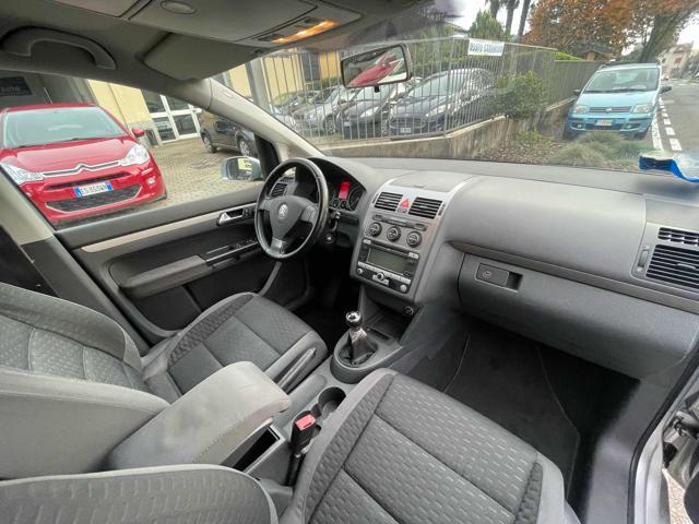 VOLKSWAGEN Touran 2.0 Highline Ecofuel 7 posti