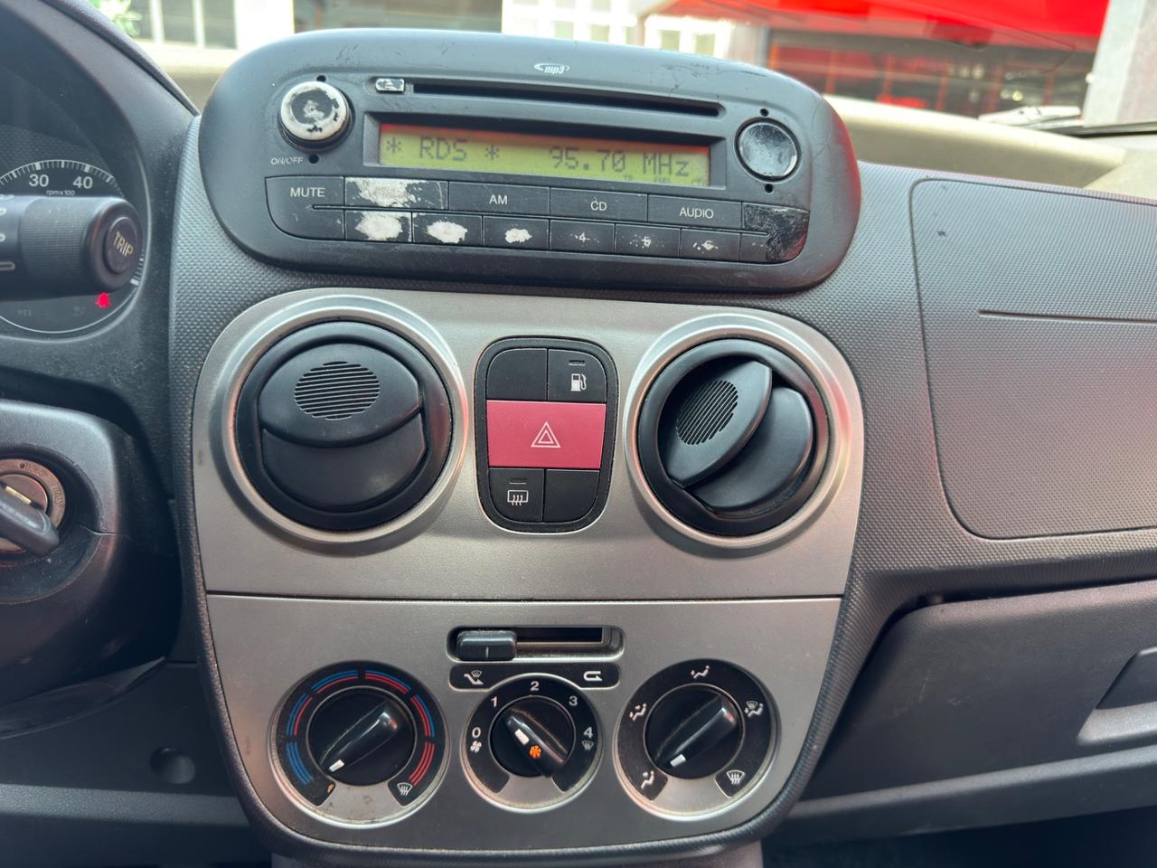 Fiat Qubo ADATTO A NEOPATENTATI 1.4 8V 77 CV Dynamic Natural Power
