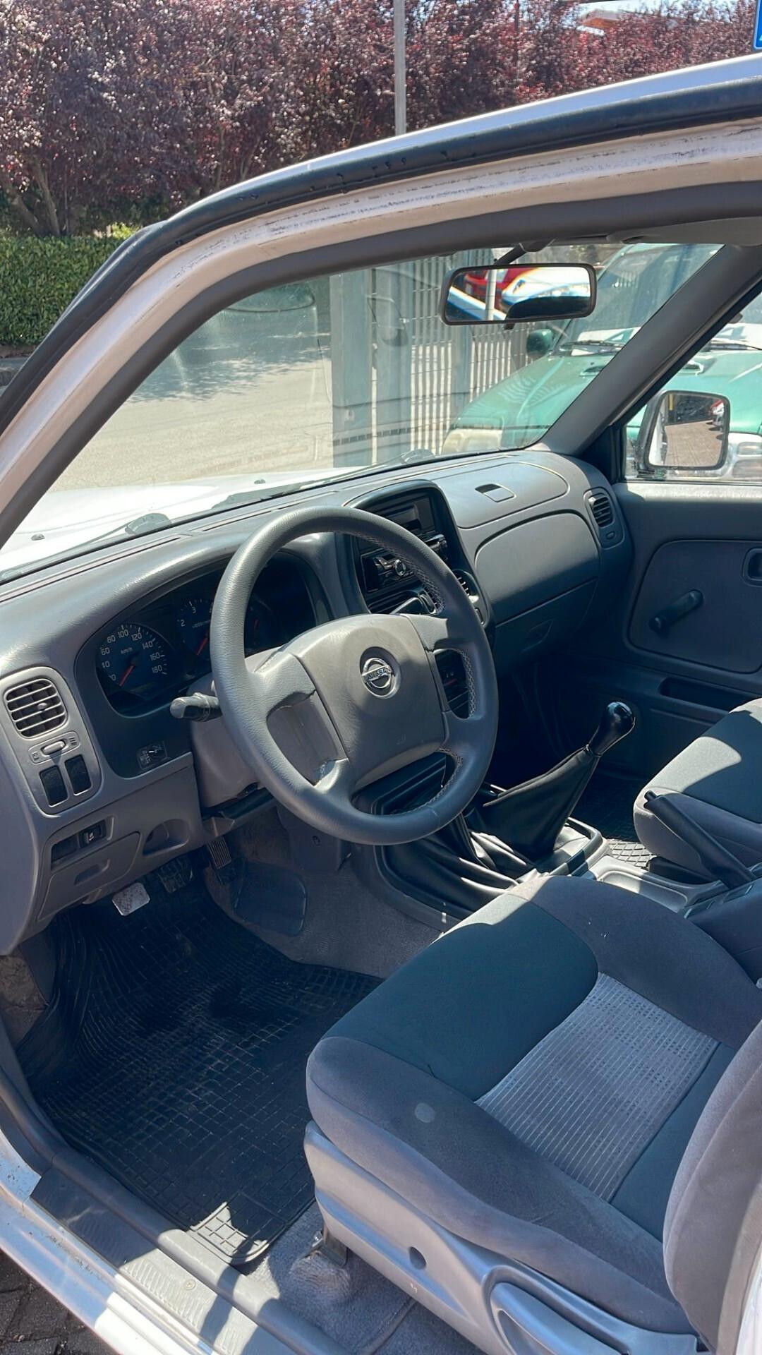 Nissan King Cab 4 posti cassone lungo