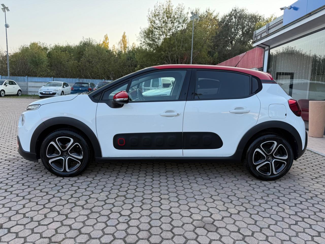 Citroen C3 PureTech 82 Shine OK NEOPATENTATI