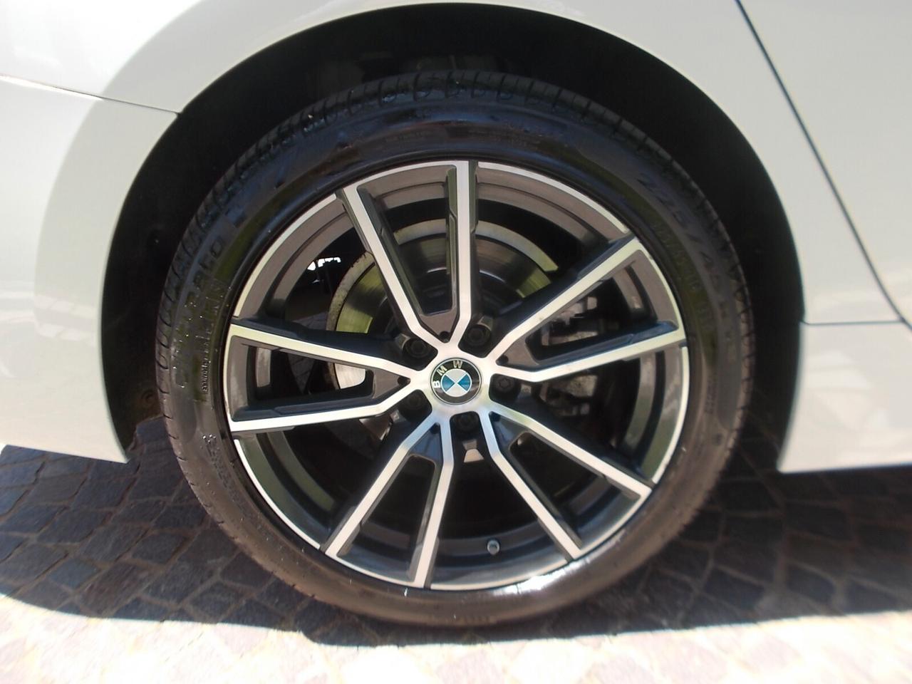 Bmw 318d 150cv *M-SPORT-FULL OPT.* da VETRINA