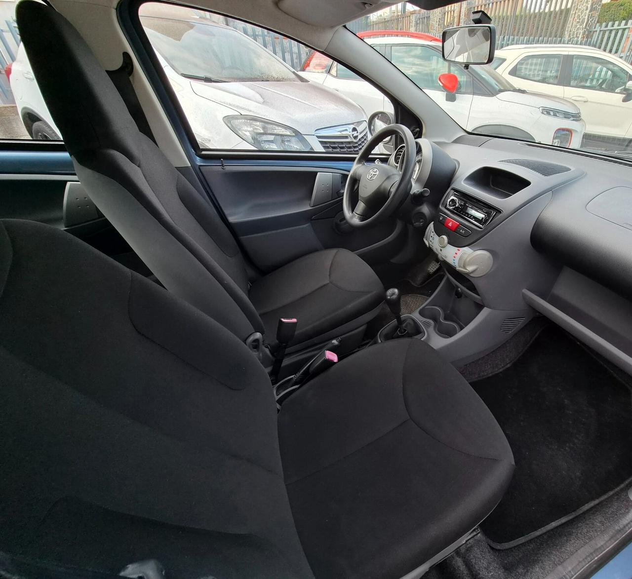Toyota Aygo 1.0 12V VVT-i 5 porte Sol