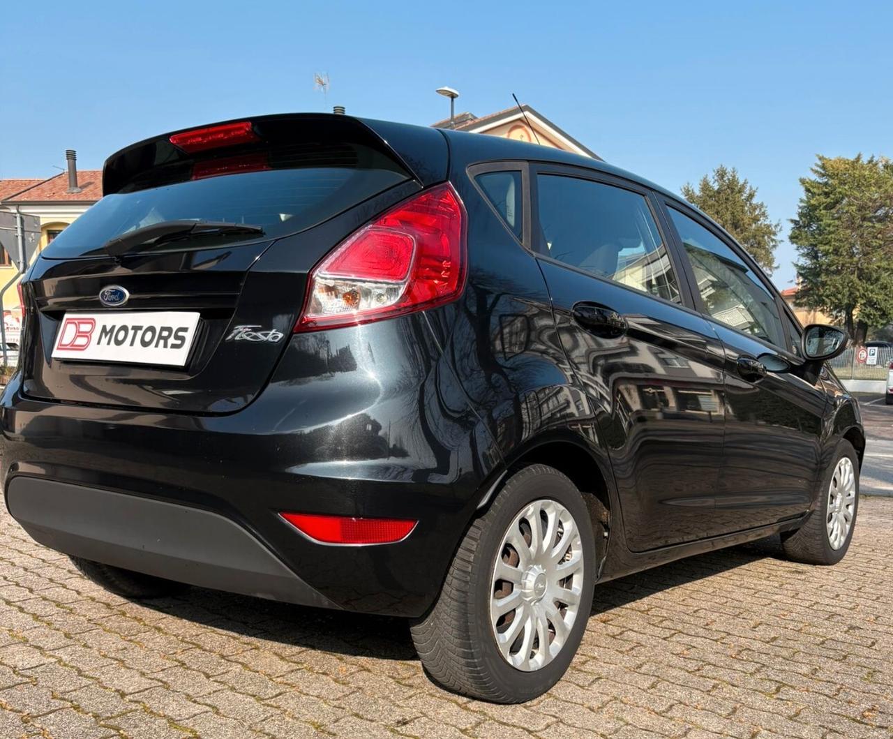 Ford Fiesta 1.2 60CV 5 porte Black & White Edition