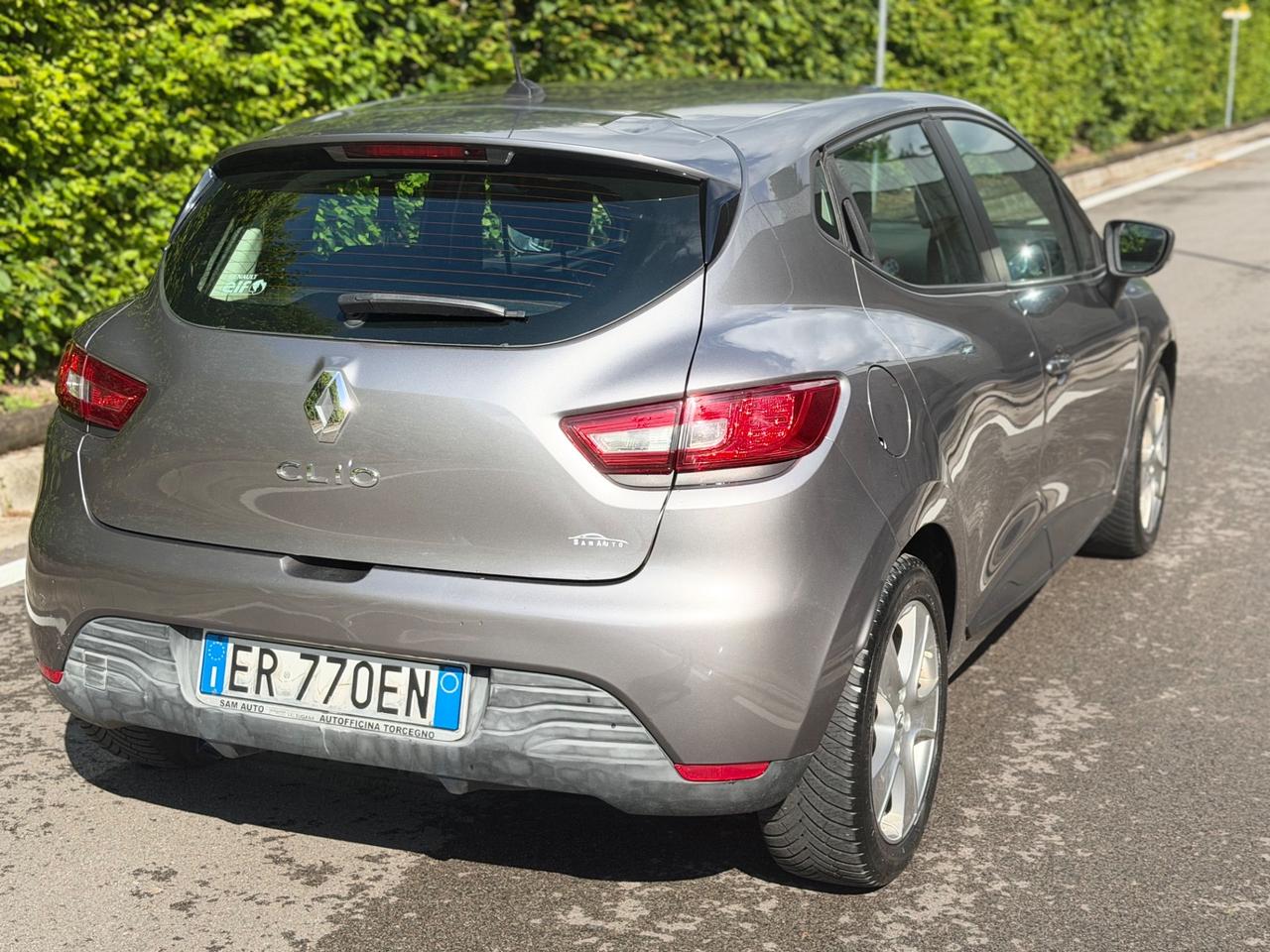 Renault Clio 1.2 75CV ok neopatentati