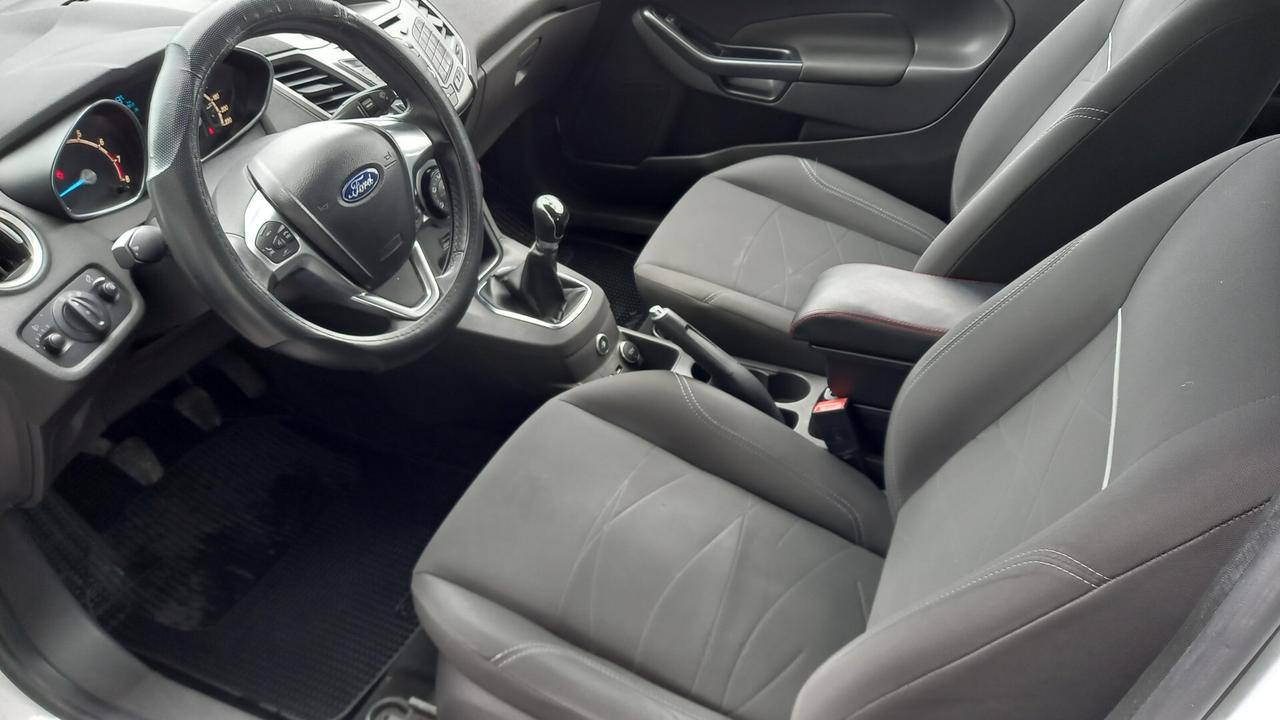 Ford Fiesta 1.4 3 porte Bz.- GPL Van - prezzo più iva