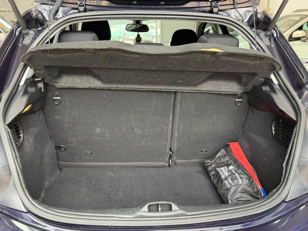 Peugeot 208 PureTech 82 3p. GPL Active
