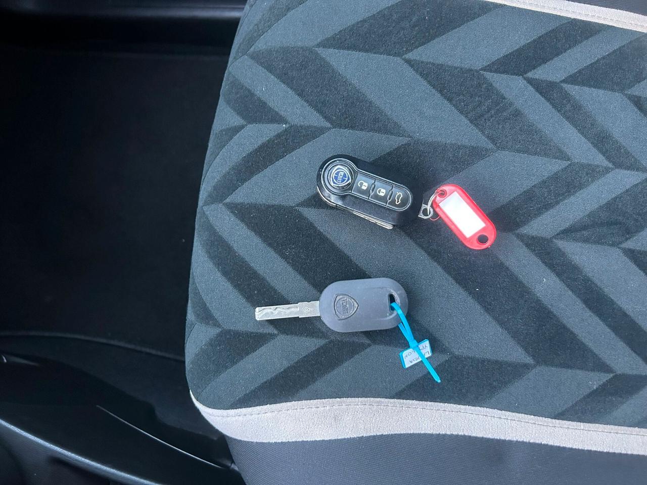 Lancia Ypsilon 1.2 69 CV 5 porte Platinum