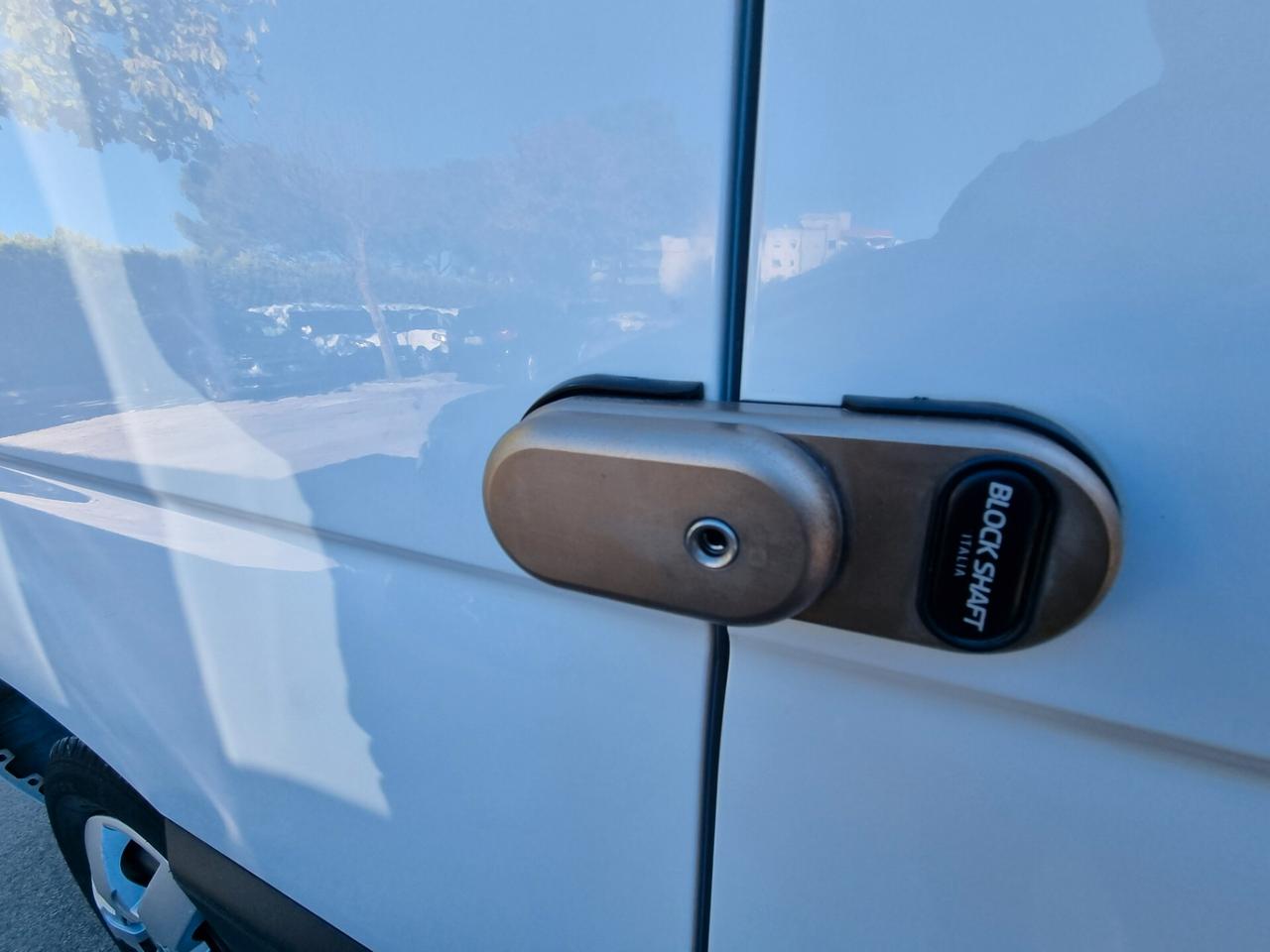 NISSAN NV400 35 2.3 dci 135cv