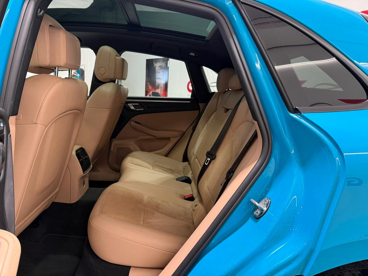 Porsche Macan 2.0 BLU MIAMI
