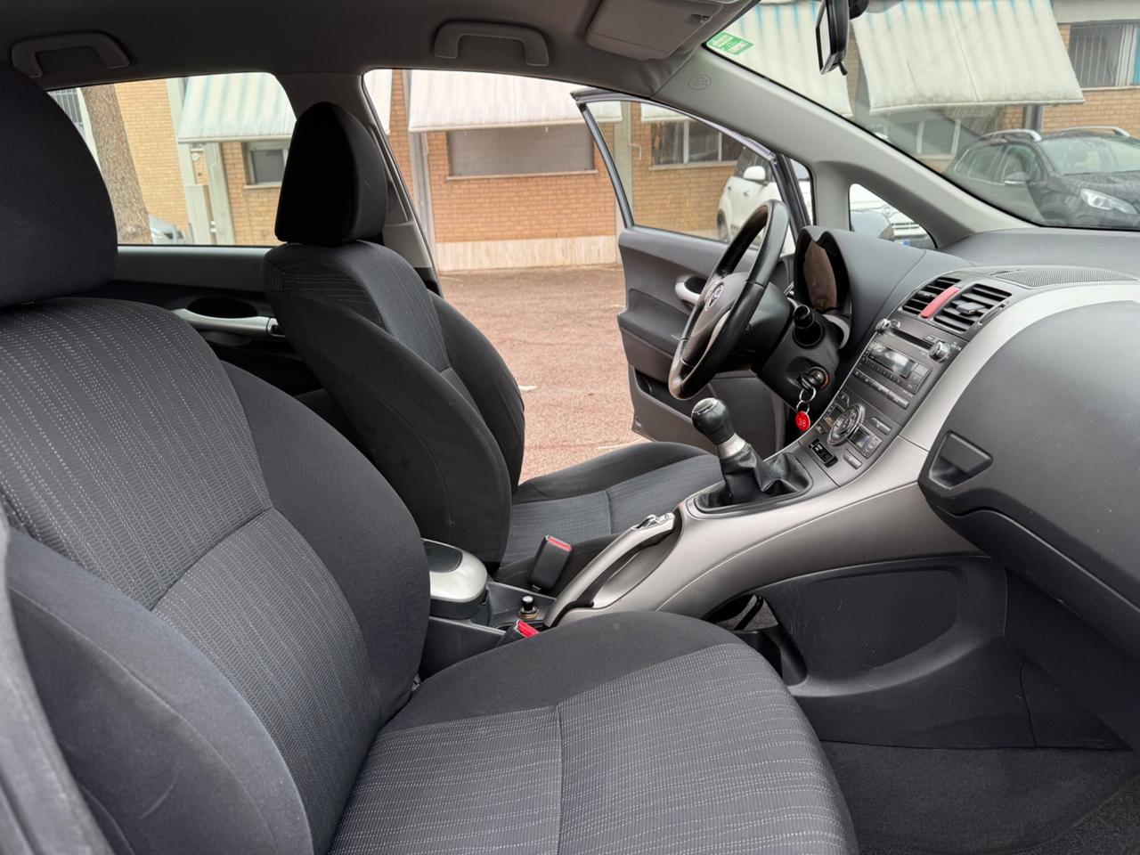 Toyota Auris 1.4 solo 85000 km