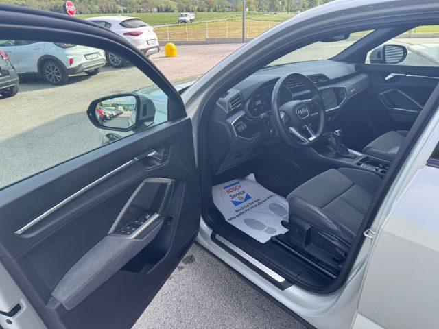 AUDI Q3 SPB 35TDI S-tronic Identity Black S-line SPORTBACK